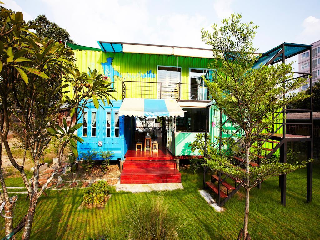Wh Hostel Bangkok Buitenkant foto