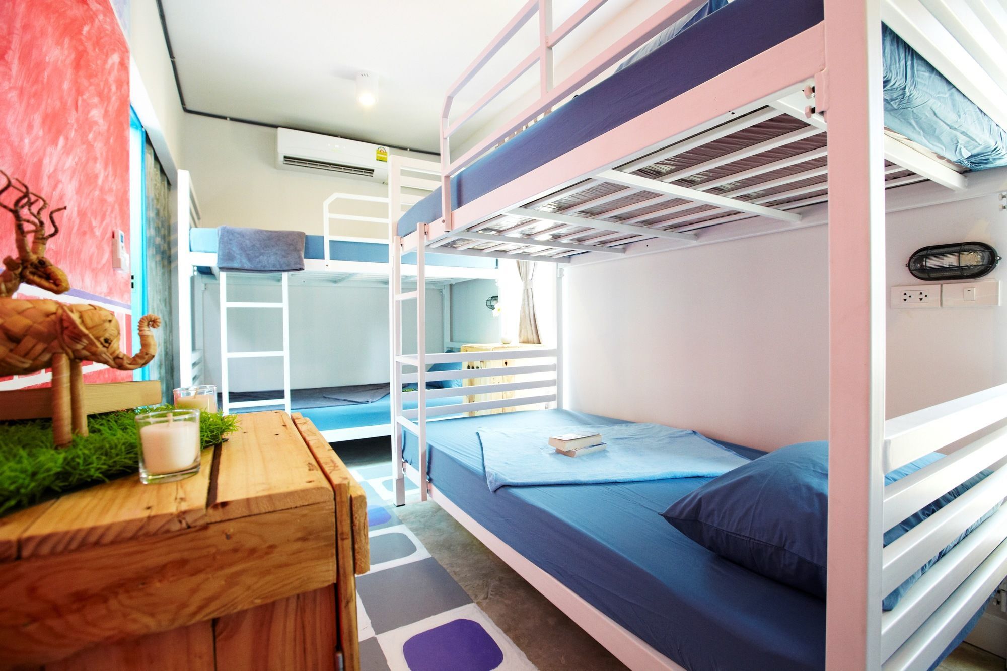 Wh Hostel Bangkok Buitenkant foto