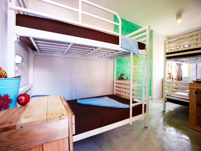 Wh Hostel Bangkok Buitenkant foto