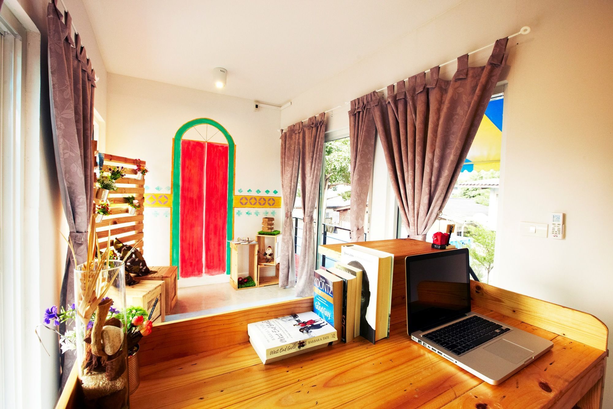 Wh Hostel Bangkok Buitenkant foto